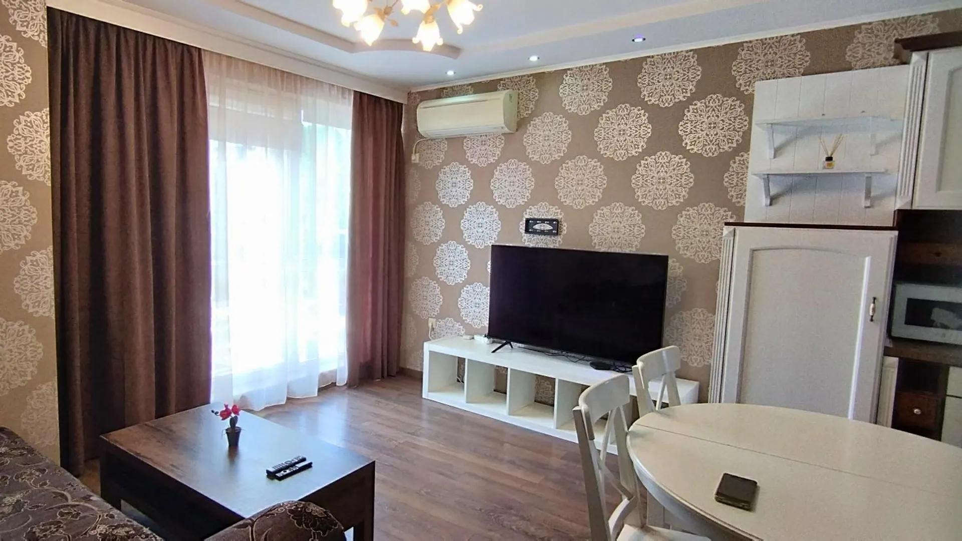 Peaceful Three-Bedroom In Briz, Varna By Flat Mаnаger Bulgarie