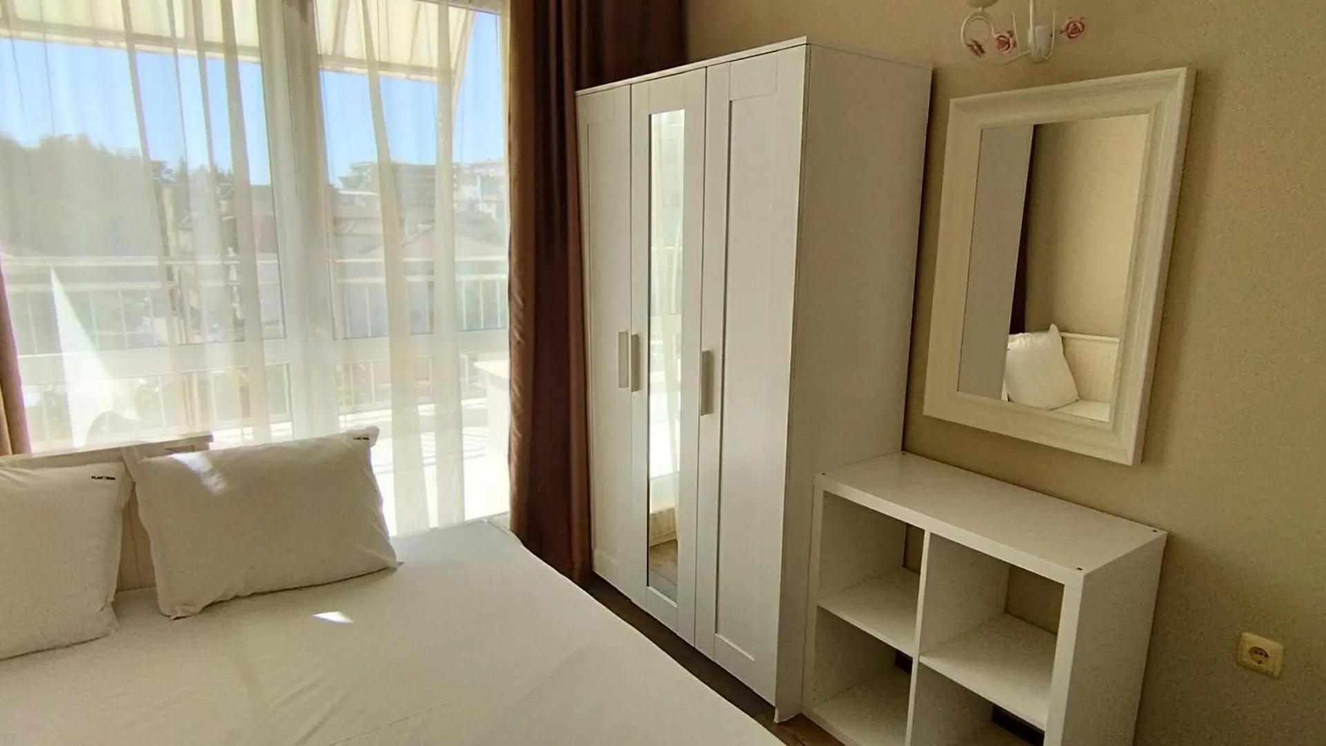 Appartement Peaceful Three-Bedroom In Briz, Varna By Flat Mаnаger